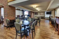 波普勒布拉夫德魯裏套房酒店 - 早餐