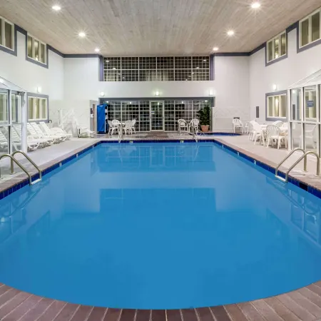 Baymont by Wyndham des Moines Airport