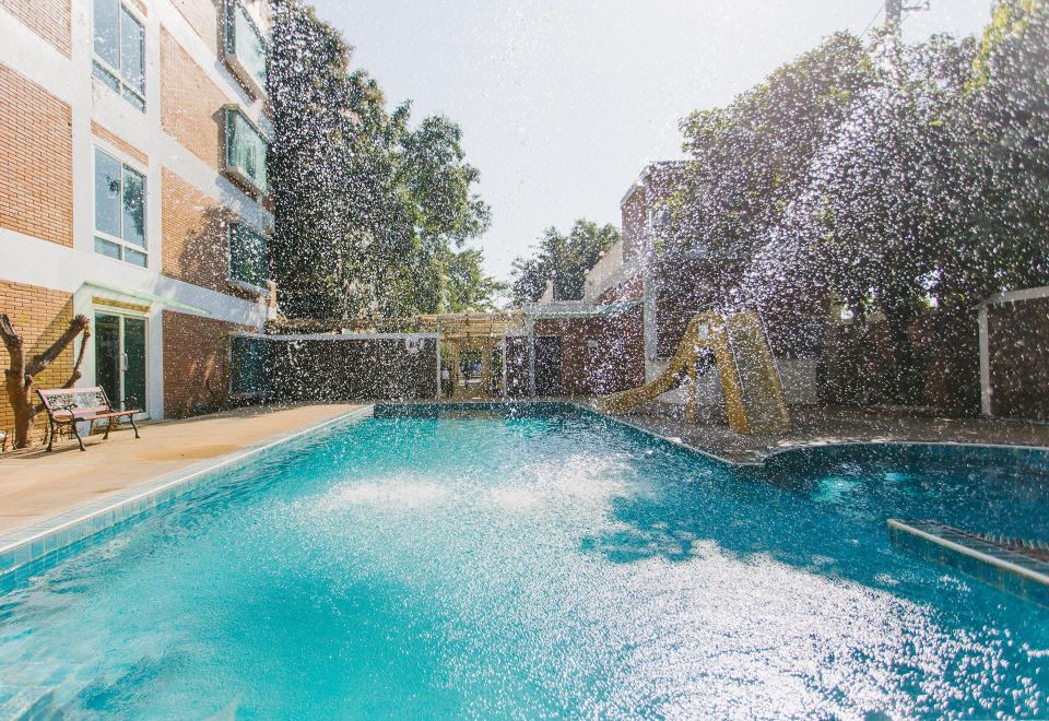B2 Resort Boutique & Budget Hotel