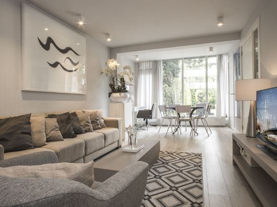 Maurits Apartments & Suites