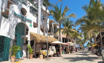 Sayulita Central Hotel