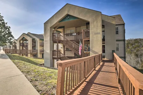 Lake Access & Pool: Branson Condo - 2 Mi to Marina Hotels in Indian Point