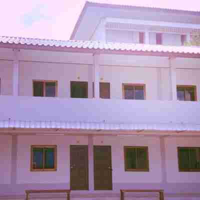 Pandinthong Apartment Hotel Exterior