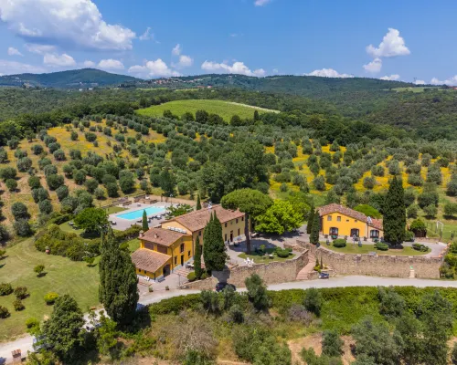 Montereggi Hotels in Capraia e Limite