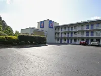 Motel 6 Raleigh, NC Cary