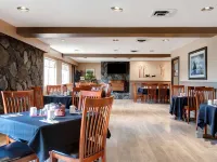 Days Inn by Wyndham Victoria Uptown Hotels near Bastion Square