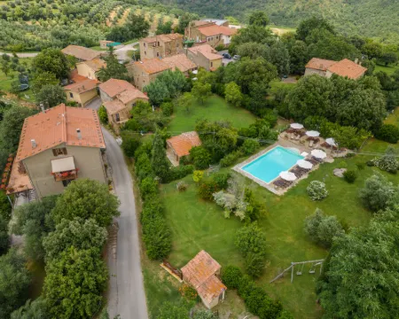 Bandiera Hotels in Cinigiano