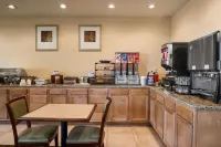 Country Inn & Suites by Radisson, Stevens Point, WI - breakfast