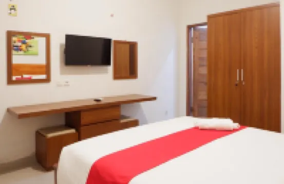 紅多茲酒店@龍目安培南馬塔蘭