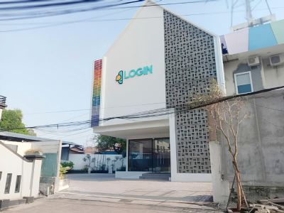 Login Hotel by Rainbow House