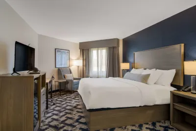 The Inn on Maritime Bay, Ascend Hotel Collection Hotels near Manitowoc Skate Park