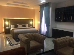 Wizy Hyatt Hotel
