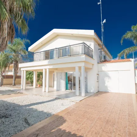 Ayia Napa Holiday Villa at26