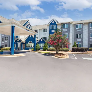 Microtel Inn & Suites by Wyndham Columbus North