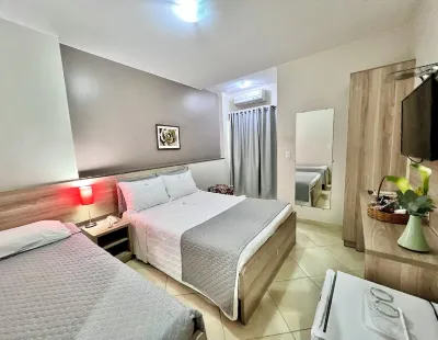 Hotel Golden JK Hôtels à : Muriae