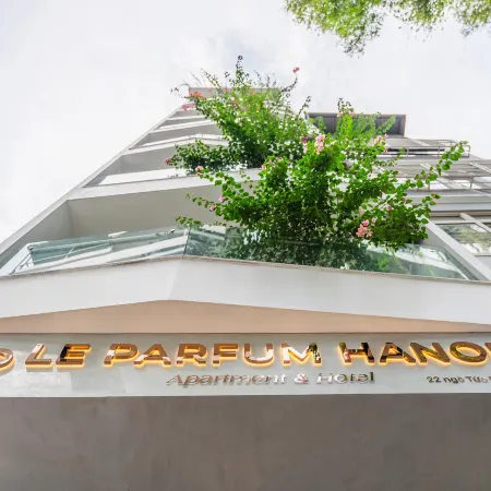 Le Parfum Apartment and Hotel