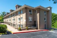 Suburban Studios Branson on the Strip Hotels in Branson