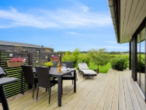 "Brothir" - 500m from the Sea