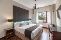 Altos de la Viña, Wine Hotel & Spa Отели рядом с достопримечательностью «Plaza Belgrano»