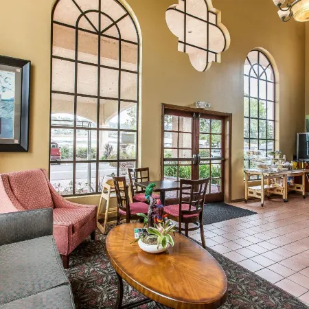 Quality Inn & Suites Camarillo-Oxnard