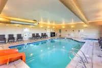 Comfort Inn & Suites Logan Near University - Uima-altaat