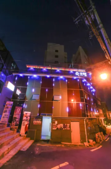 Hoegi Q Hotels near Korea National University of Arts