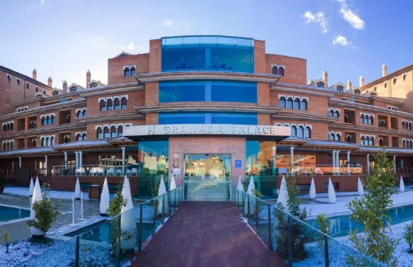 格拉納達宮殿酒店