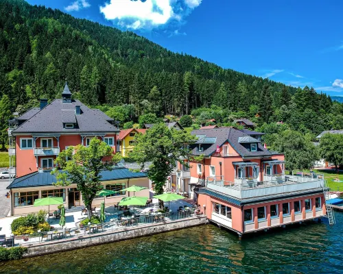 Strandhotel Burgstaller Hotels in Villach-Land