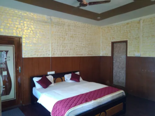 Cholai Resorts & Hotels
