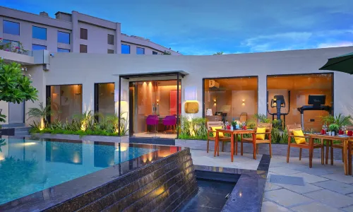 Royale Sarovar Portico Agra