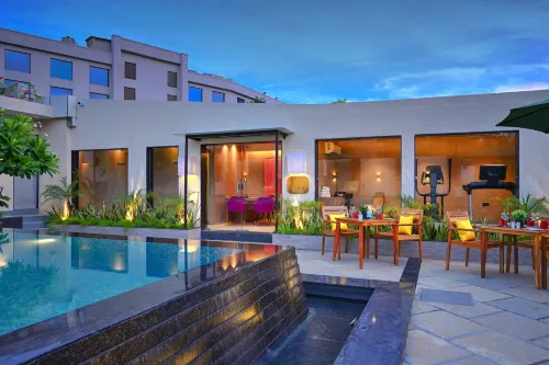 Royale Sarovar Portico Agra