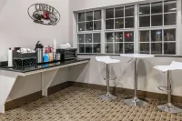 Microtel Inn & Suites by Wyndham Scott Lafayette