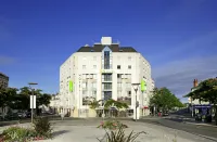 ibis Styles Tours Centre Hôtels à proximité de : Université de Tours - Département de Neurosciences