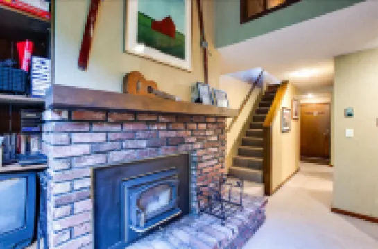 Snowater Condo 59 - A Great Family Condo with a Cabin Feel
