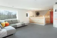 4411 Inn & Suites