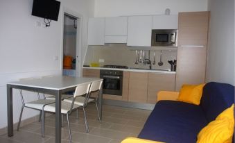 Modern Apartment with Swimming Pools - Beahost