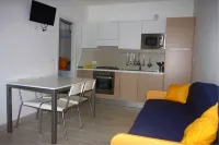 Appartamento moderno con piscine - Beahost