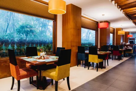 The Alcor Hotel Отели в г. Серайкела Харсаван