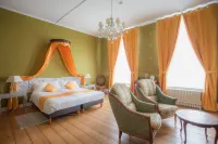 Chateau de Moulin le Comte Hotels in Aire-sur-la-Lys