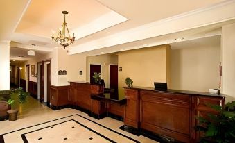 Holiday Inn Express & Suites San Antonio South