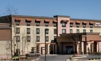 Hampton Inn & Suites Astoria