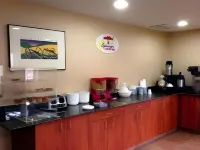 Super 8 by Wyndham Hagerstown I-70 - breakfast