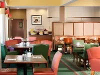 Courtyard Rockford - breakfast