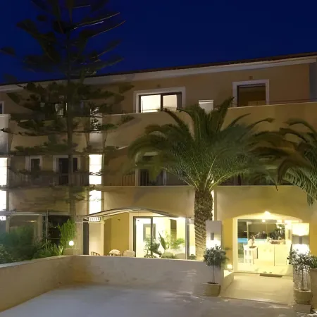 La Stella Suites