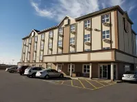 Super 8 by Wyndham Calgary/Airport Hotels near Peter Lougheed Centre
