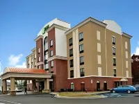 Holiday Inn Express & Suites HOPE MILLS-FAYETTEVILLE ARPT by IHG