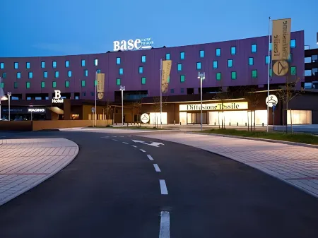 Base Hotel