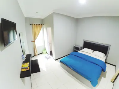 Gress Villa Hotels near Coban Rondo Waterfall Pujon