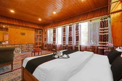 Hotel Lake Side