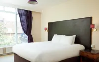 Bear Hotel by Greene King Inns Hotel di Havant